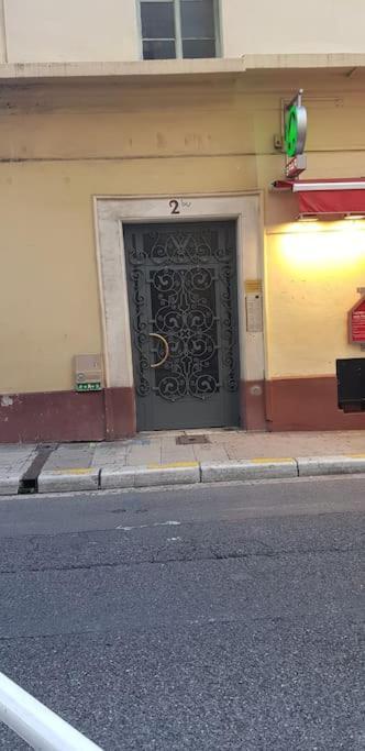 Studette En Plein Coeur Du Vieux Nice Exterior foto